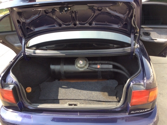 ขายรถ ฮุนได โซนาต้า ปี95 เครื่องหัวฉีด 2.0 เกียร์ออโต้ ติดแก๊สLPG ใช้ได้ 2ระบบ ไฟฟ้าทั้งคัน ภายในสวยมากสะอาดเบาะปรับไฟฟ้า แอร์หนาววิทยุCDพร้อม เบรคabs ตัวถังสวยเดิมไม่มีชน สีเงาสวยบางเดิมทั้งคัน แม็ก15" รถขับดีนิ่มนวลมาก ภาษี59 ขายถูกครับ