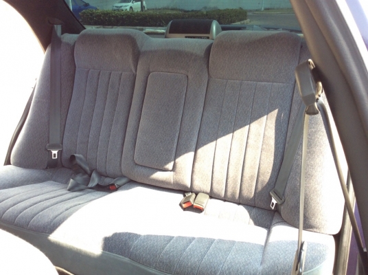 ขายรถ ฮุนได โซนาต้า ปี95 เครื่องหัวฉีด 2.0 เกียร์ออโต้ ติดแก๊สLPG ใช้ได้ 2ระบบ ไฟฟ้าทั้งคัน ภายในสวยมากสะอาดเบาะปรับไฟฟ้า แอร์หนาววิทยุCDพร้อม เบรคabs ตัวถังสวยเดิมไม่มีชน สีเงาสวยบางเดิมทั้งคัน แม็ก15" รถขับดีนิ่มนวลมาก ภาษี59 ขายถูกครับ