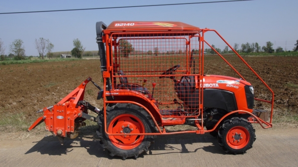 ขาย Kubota B2140 สภาพ 95\% พร้อมโรตารี่สภาพใหม่ สนใจติดต่อครับ