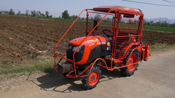 ขาย Kubota B2140 สภาพ 95\% พร้อมโรตารี่สภาพใหม่ สนใจติดต่อครับ