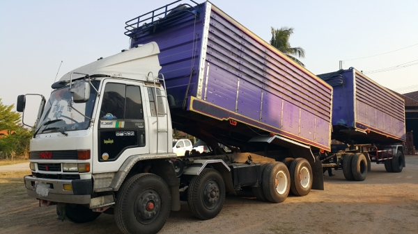 ขายรถพ่วง 20 ล้อ แม่-ลูก กระบะเนียมคอกเกษตรดั้ม อู่.พนัส ISUZU 240 วางเครื่อง.270 เกียร์อีตั้น ช่วงล้าง ZM-10 ราคา.1350000 สนใจรีบจองด่วน