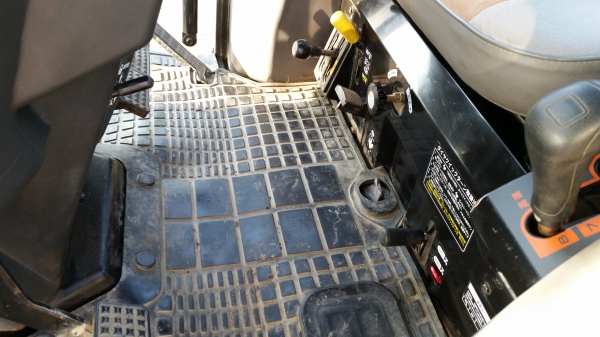 ขาย รถไถติดแอร์  MITSUBISHI  MT335    เก่านอก  ไม่เคยใช้งานในไทย