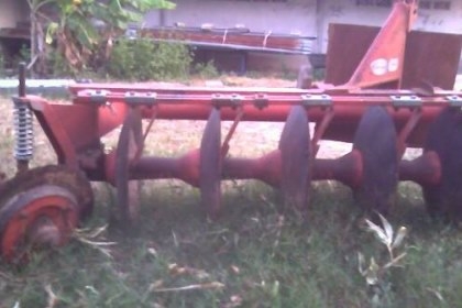 ตราช้าง 5x22 นิ้วครับ