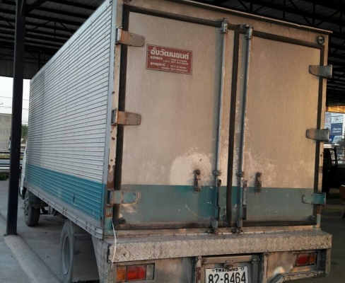 หกล้อ อีซูซุ NPR115 บรรทุกตู้เย็น ยาว5ม สภาพดีสวยเดิมๆพร้อมวิ่งงาน ราคา 325,000บ ครับ