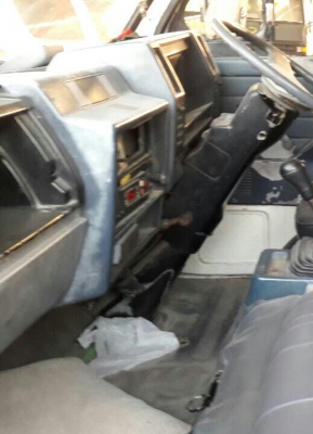 หกล้อ อีซูซุ NPR115 บรรทุกตู้เย็น ยาว5ม สภาพดีสวยเดิมๆพร้อมวิ่งงาน ราคา 325,000บ ครับ