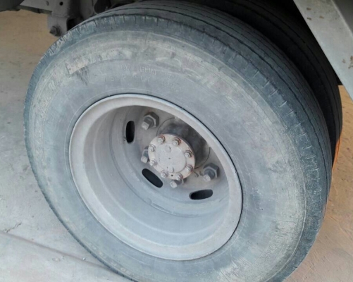 หกล้อ อีซูซุ NPR115 บรรทุกตู้เย็น ยาว5ม สภาพดีสวยเดิมๆพร้อมวิ่งงาน ราคา 325,000บ ครับ