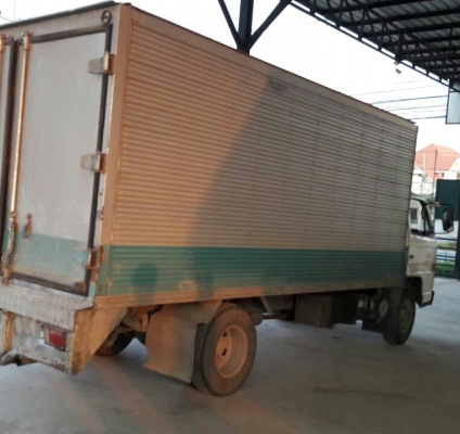 หกล้อ อีซูซุ NPR115 บรรทุกตู้เย็น ยาว5ม สภาพดีสวยเดิมๆพร้อมวิ่งงาน ราคา 325,000บ ครับ