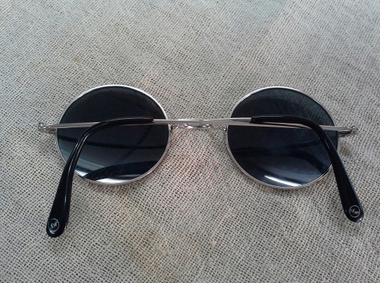 แว่นตาแฮนด์เมดในสกุลอัลก้า  SAVILE ROW made in England