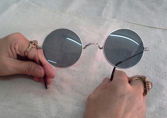 แว่นตาแฮนด์เมดในสกุลอัลก้า  SAVILE ROW made in England