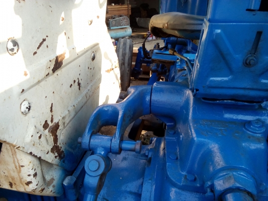 ขายรถไถฟอร์ด 6600 ที 3 เล่มทะเบียน พร้อมใบดัน ต่อรองได้