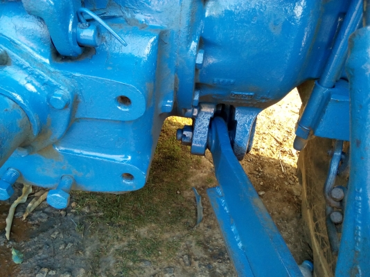 ขายรถไถฟอร์ด 6600 ที 3 เล่มทะเบียน พร้อมใบดัน ต่อรองได้