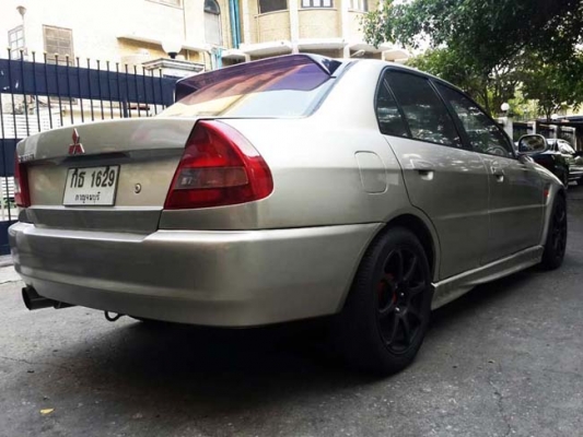 Mitbishi lancer ท้ายเบนซ์ ปี 99 ใช้น้ำมันอย่างเดียว Mitbishi lancer ท้ายเบนซ์ ปี 99 ใช้น้ำมันอย่างเดียว