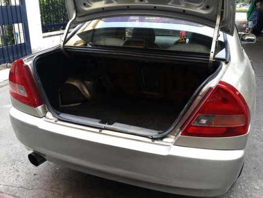 Mitbishi lancer ท้ายเบนซ์ ปี 99 ใช้น้ำมันอย่างเดียว Mitbishi lancer ท้ายเบนซ์ ปี 99 ใช้น้ำมันอย่างเดียว