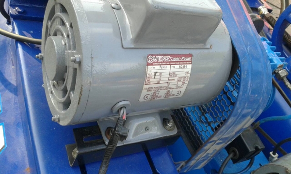 ปั้มลมพูมา 2 หัวมอเตอร์ 1 แรง