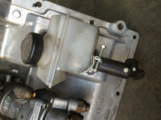 ขายชุดเบรคและคลัช hino mega