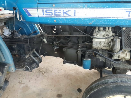 ขายรถไถ อิเซกิ 1 เพลา. 22 แรง  อุปกรณ์ 2 ชิ้น ผาน5 กับขลุบ เครื่องเกียร์ ดีพร้อมใช้ ราคาโทรมาคุยกันได้ครับ