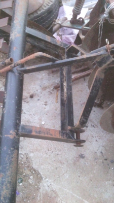 ขายรถไถ อิเซกิ 1 เพลา. 22 แรง  อุปกรณ์ 2 ชิ้น ผาน5 กับขลุบ เครื่องเกียร์ ดีพร้อมใช้ ราคาโทรมาคุยกันได้ครับ