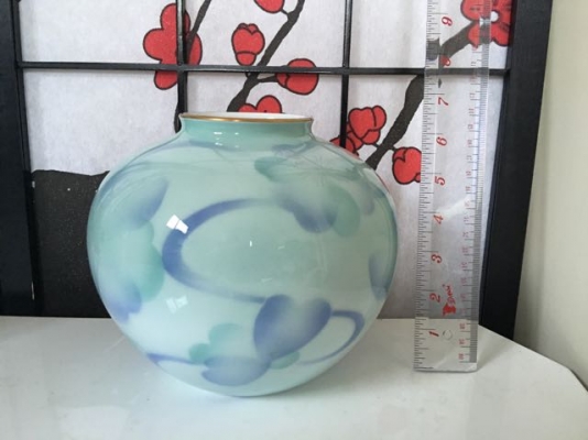 แจกันญี่ปุ่นสวยสวยครับ