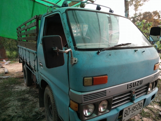 ขาย4ล้อกลาง isuzu 74 แรงทะเบียน59