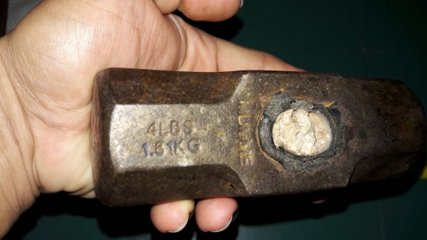 ขายค้อนปอนเยอรมันขนาด1.8กิโล 4ปอน Germany.