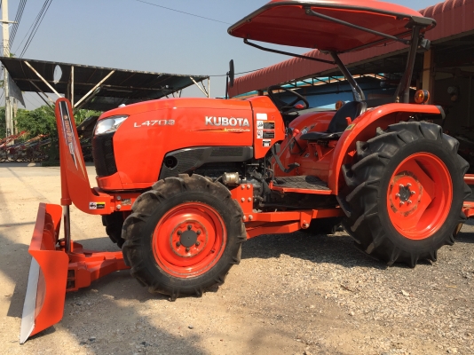 สินค้าเข้ามาใหม่ค่ะ. ขายๆรถไถคูโบต้า L4708 แรงม้า. พร้อมอุปกรณ๋. ใบมีดดันดินหน้าและผานพรวนตราช้าง. สวยๆ#รถสภาพดีสวยมาก  ขายราคา 398000 บาท. สนใจโทร 081-9136451. 0875266011. หรือทางline bow6451. ขอดูภาพเพิ่มเติมได้ค่ะ. มาทดลองขับได้นะค่ะ. ที่จ. กำแพงเพชร.