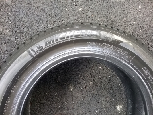 ยางMICHELIN รุ่น ENERGY xm2 .175 65R15 ปี2014 สภาพสวยมากๆไร้ที่ติ