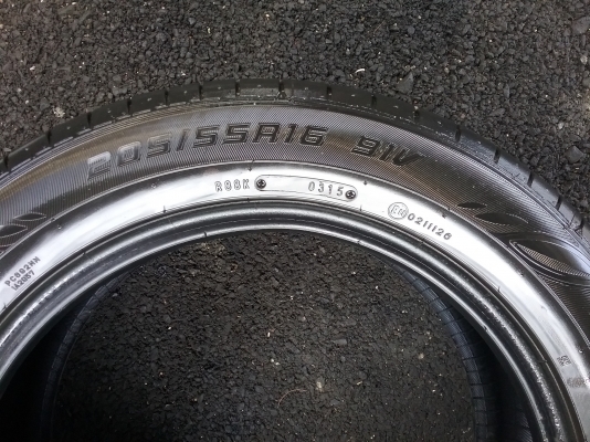 ยางDUNLOP 205 55R16 สัปดาห์ที03ปี2015.2.เส้นสัปดาห์ที่42ปี2014.2เส้น สภาพสวยมากๆ ดอกเยอะมากๆ ไม่มีปะ