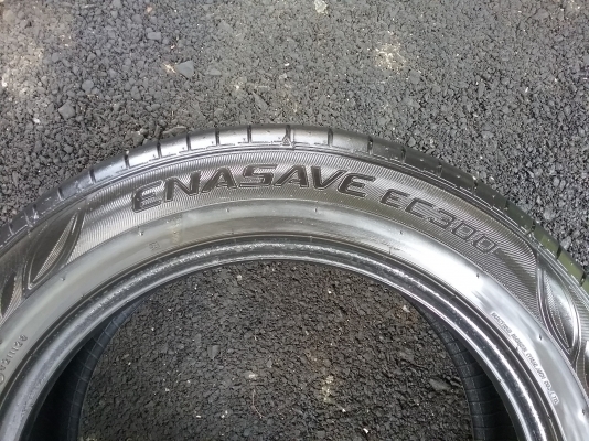 ยางDUNLOP 205 55R16 สัปดาห์ที03ปี2015.2.เส้นสัปดาห์ที่42ปี2014.2เส้น สภาพสวยมากๆ ดอกเยอะมากๆ ไม่มีปะ