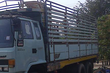 **535,000 บ.ต่อรอง/// 10ล้อล่อง ISUZU ROCKY-175 ประกอบ 6BG1-175ฝาส้ม คัสซีจัมโบ้ เพลาเดียว พาวเวอร์/ทริฟฟี่ ครบ **ขาย ISUZU ROCKY-175 ประกอบ 10ล้อเพลาเดียว ล่อง/ไม่ดั้ม สภาพพร้อมใช้งาน เล่มทะเบียนครบ ISUZU ROCKY /จัมโบ้ (คัสซี3344xxx) เครื่อง/เกียร์ ROCKY **535,000 บ.ต่อรอง/// 10ล้อล่อง ISUZU ROCKY-175 ประกอบ 6BG1-175ฝาส้ม คัสซีจัมโบ้ เพลาเดียว พาวเวอร์/ทริฟฟี่ ครบ **ขาย ISUZU ROCKY-175 ประกอบ 10ล้อเพลาเดียว ล่อง/ไม่ดั้ม สภาพพร้อมใช้งาน เล่มทะเบียนครบ ISUZU ROCKY /จัมโบ้ (คัสซี3344xxx) เครื่อง/เกียร์ ROCKY