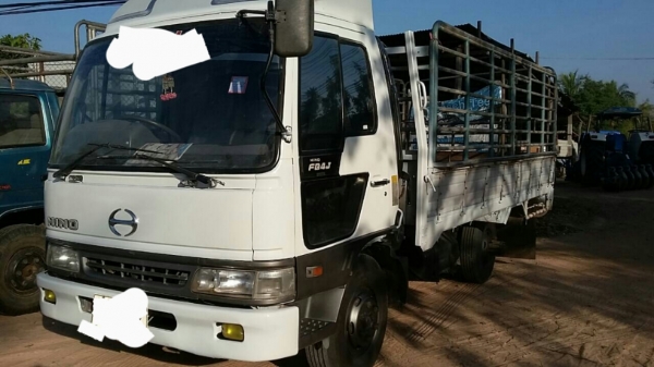 ขายราคา 475,000บ หกล้อ ฮีโน่ FB4J145ปี45ช่วงยาว4.30ม(ช่วงล้อต่อดั้ม) สภาพดีเดิมๆสวยพร้อมใช้ ทะเบียนพร้อมโอน