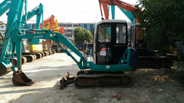 ขาย KOMATSU PC35R-8 มาใหม่ มีเก๋งพร้อม สภาพสวย เดิมๆ เก่าญี่ปุ่นแท้  เอกสารพร้อม สนใจโทร 089-3818694  ดวงนภาจ้า