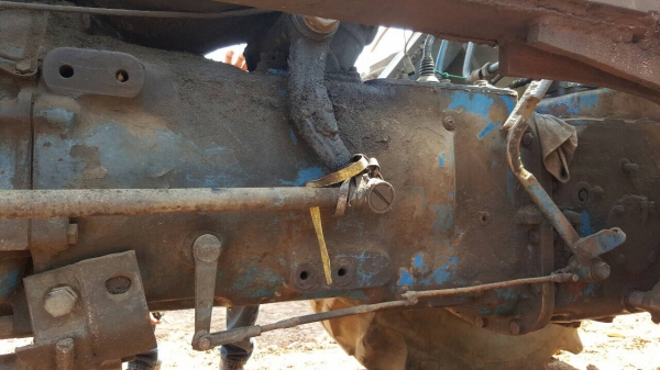 ขาย รถคีบอ้อยพร้อมใช้งาน รถไถ FORD 6600 เสื้อลาย ติดคีบกลกิจขาคู่ เอกสารเล่มทะเบียนครบ ราคาต่อรองได้ครับ ขาย รถคีบอ้อยพร้อมใช้งาน รถไถ FORD 6600 เสื้อลาย ติดคีบกลกิจขาคู่ เอกสารเล่มทะเบียนครบ ราคาต่อรองได้ครับ