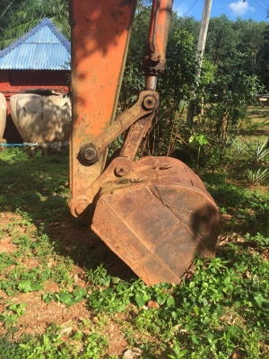 ขายแบคโฮ DAEWOO EXCA DH220LC พร้อมใช้งาน สนใจโทร 081-970-1072