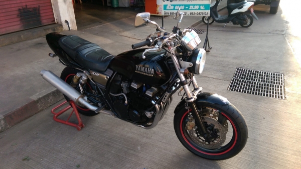 ขายคับ YAMAHA XJR400 ปี1998 สีสวย ท่อแต่งWRS แฮนด์บาร์ อินวอยส์ สรรพสามิตร ราคา 52500 บาท ส่งได้ทั่วไทยคับ สนใจติดต่อ 081-0578282 FACEBOOK ชาญณรงค์ ป๊อป ชัยอมฤต ไอดีไลน์ POPBIGBIKESAKON คับ สนใจรถสวย ถูก ดี ต้อง POP BIGBIKE SAKONNAKHON คับ คลิปวิดีโอคับ h
