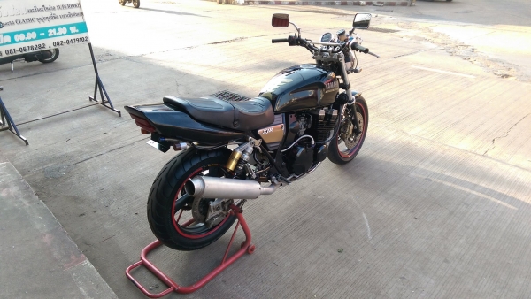 ขายคับ YAMAHA XJR400 ปี1998 สีสวย ท่อแต่งWRS แฮนด์บาร์ อินวอยส์ สรรพสามิตร ราคา 52500 บาท ส่งได้ทั่วไทยคับ สนใจติดต่อ 081-0578282 FACEBOOK ชาญณรงค์ ป๊อป ชัยอมฤต ไอดีไลน์ POPBIGBIKESAKON คับ สนใจรถสวย ถูก ดี ต้อง POP BIGBIKE SAKONNAKHON คับ คลิปวิดีโอคับ h