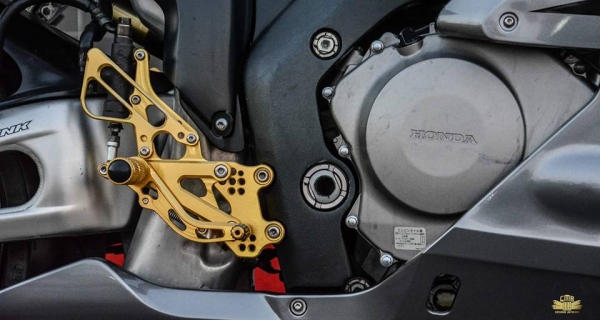 Honda Cbr1000RR 2005 ทะเบียนพร้อมโอน ภาษีไม่ขาดต่อ