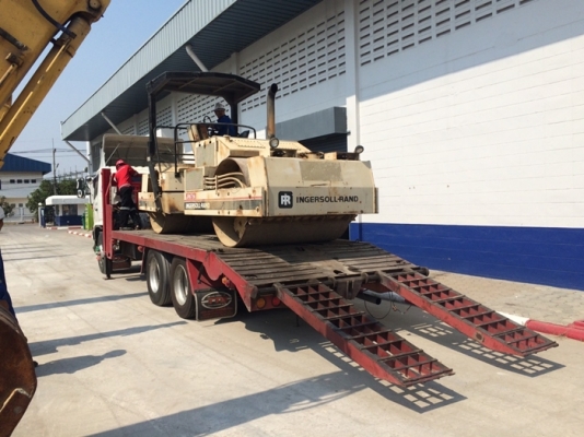 ส่งมอบครับ ส่งมอบครับ รถบด INGERSOLL RAND DD90 ขอบคุณลูกค้ามากๆครับ ส่งมอบครับ ส่งมอบครับ รถบด INGERSOLL RAND DD90 ขอบคุณลูกค้ามากๆครับ
