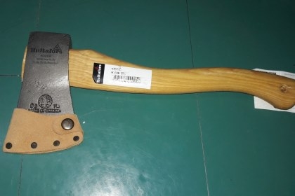 ขายขวานเสือ1 1/4ปอน HULT'S CELEBRATED AXES. MADE IN SWEDEN.