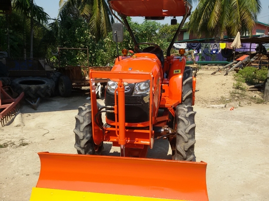 หาชื้อรถไถคูโบต้า L3608 เชิณมาหาเราครับ มีไบมีดตราช้าง1อัน โลตาลีตราช้าง1อัน สวยๆเดิมๆ มีทะเบียนพร้อม ขายใน  ราคา295000บาท รถอยู่วังบัว คลองขลุง กำแพงเพชร    สนใจสอบุถามได้ที่081 3655997 อำพร  พาเจริญ  ราคาต่อรองได้อีกนะครับ