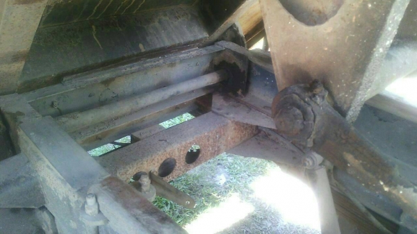 รถอีซุซุ 6 ล้อดั้ม KS11 - เปลื่ยนเครื่อง 100 แรงม้า.  ปี 38.    สนใจติดต่อ  081 - 6079515