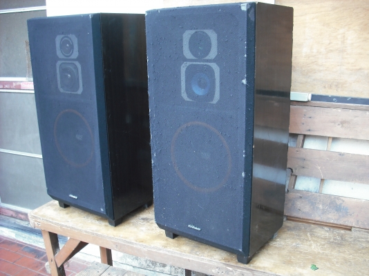 ลำโพง 3 ดอก จำนวน 1 คู่