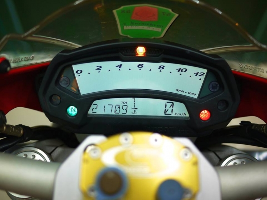 ขาย Ducati Monster 796 ABS รถศูนย์ปี 2014 พร้อมทะเบียนแท้ รถสวยมากพร้อมของแต่งหลายรายการ ขาย Ducati Monster 796 ABS รถศูนย์ปี 2014 พร้อมทะเบียนแท้ รถสวยมากพร้อมของแต่งหลายรายการ