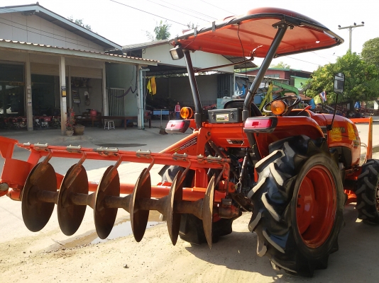 หาชื้อรถไถคูโบต้า L3608 เชิณมาหาเราครับ มีไบมีดตราช้าง1อัน โลตาลีตราช้าง1อัน สวยๆเดิมๆ มีทะเบียนพร้อม ขายใน ราคา295000บาท รถอยู่วังบัว คลองขลุง กำแพงเพชร สนใจสอบุถามได้ที่081 3655997 อำพร พาเจริญ ราคาต่อรองได้อีกนะครับ หาชื้อรถไถคูโบต้า L3608 เชิณมาหาเราครับ มีไบมีดตราช้าง1อัน โลตาลีตราช้าง1อัน สวยๆเดิมๆ มีทะเบียนพร้อม ขายใน ราคา295000บาท รถอยู่วังบัว คลองขลุง กำแพงเพชร สนใจสอบุถามได้ที่081 3655997 อำพร พาเจริญ ราคาต่อรองได้อีกนะครับ