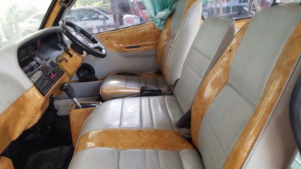 ขายรถตู้เครื่องเบนซินติดแก๊สพร้อมใช้งานราคานี้พร้อมโอนสนใจสอบถามได้