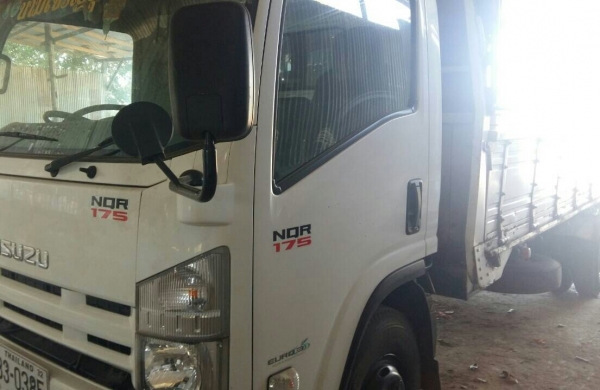 หกล้อ อีซูซุ NQR175ปี56 แอร์ พ.เวอร์ ช่วงยาว5.50ม สภาพดีสวยบางเดิมพร้อมใช้ เล่มทะเบียนพร้อมโอน หกล้อ อีซูซุ NQR175ปี56 แอร์ พ.เวอร์ ช่วงยาว5.50ม สภาพดีสวยบางเดิมพร้อมใช้ เล่มทะเบียนพร้อมโอน