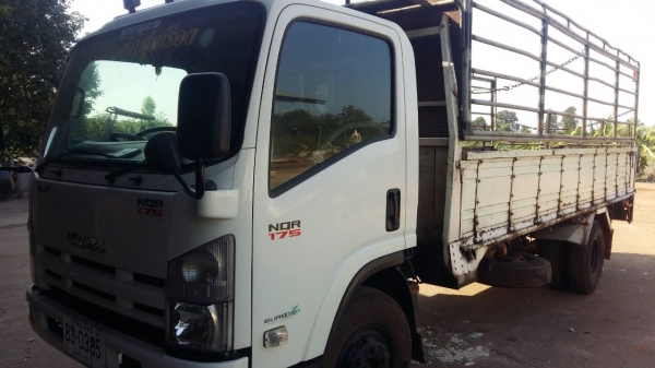 หกล้อ อีซูซุ NQR175ปี56 แอร์ พ.เวอร์ ช่วงยาว5.50ม สภาพดีสวยบางเดิมพร้อมใช้ เล่มทะเบียนพร้อมโอน หกล้อ อีซูซุ NQR175ปี56 แอร์ พ.เวอร์ ช่วงยาว5.50ม สภาพดีสวยบางเดิมพร้อมใช้ เล่มทะเบียนพร้อมโอน