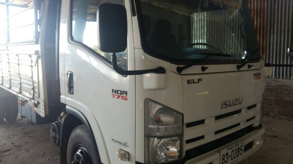 หกล้อ อีซูซุ NQR175ปี56 แอร์ พ.เวอร์ ช่วงยาว5.50ม สภาพดีสวยบางเดิมพร้อมใช้ เล่มทะเบียนพร้อมโอน หกล้อ อีซูซุ NQR175ปี56 แอร์ พ.เวอร์ ช่วงยาว5.50ม สภาพดีสวยบางเดิมพร้อมใช้ เล่มทะเบียนพร้อมโอน