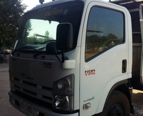 หกล้อ อีซูซุ NQR175ปี56 แอร์ พ.เวอร์ ช่วงยาว5.50ม สภาพดีสวยบางเดิมพร้อมใช้ เล่มทะเบียนพร้อมโอน หกล้อ อีซูซุ NQR175ปี56 แอร์ พ.เวอร์ ช่วงยาว5.50ม สภาพดีสวยบางเดิมพร้อมใช้ เล่มทะเบียนพร้อมโอน