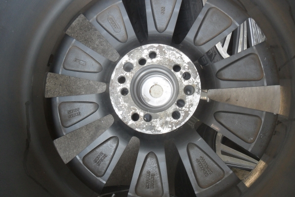 ล้อแม็ก18นิ้ว5รู100/114 พร้อมยาง สวยๆ 4 ล้อ ลดราคาเหลือ 6900 บาท