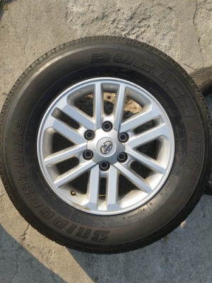 ขายล้อแม็ก TOYOTA Fortunner 17 ยาง265/65/17  4 ล้อ